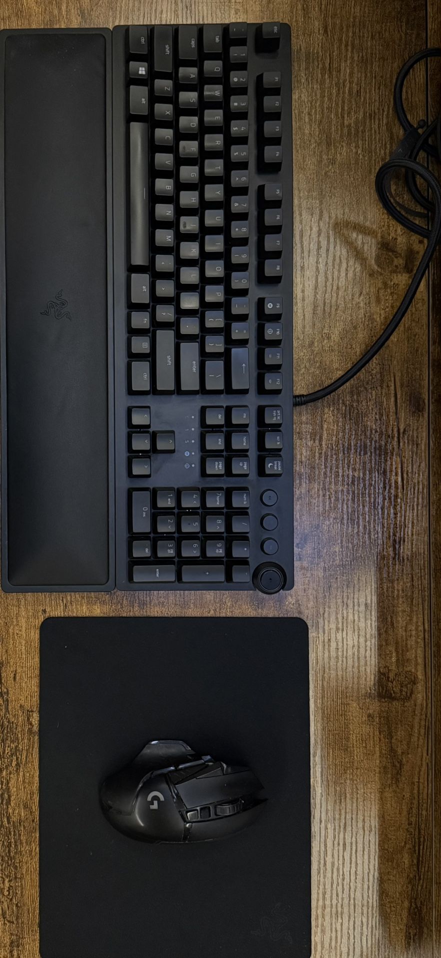 Razor Huntsman Elite and Logitech G502 Lightspeed Wireless Mouse