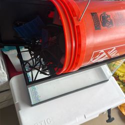 10 Gallon Fish Tank With LED Hood. 