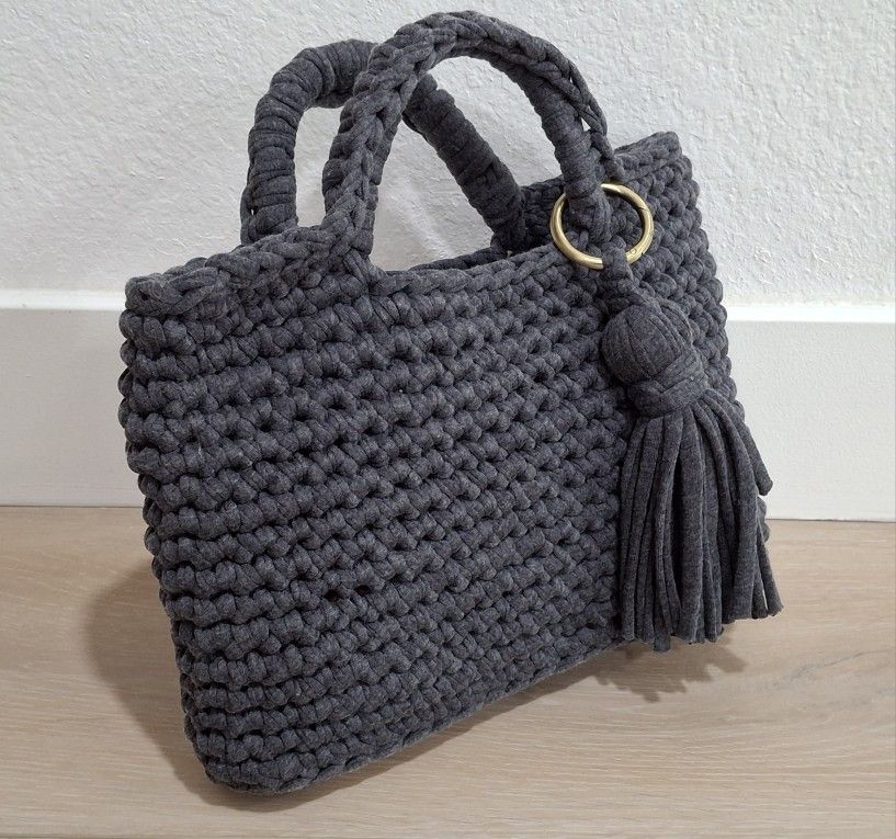Gray Handmade Knit Bag, Pre-Owned