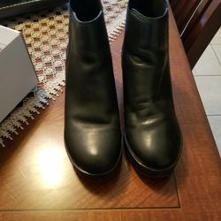 BOOTS Size 8 