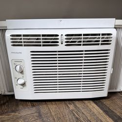 Frigidaire AC (5,000 BTU)
