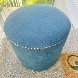Blue/green Ottoman Or Chair 
