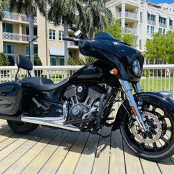 2021 Indian Motorcycle Chieftain Super fast Street Glide **Yes Financing **