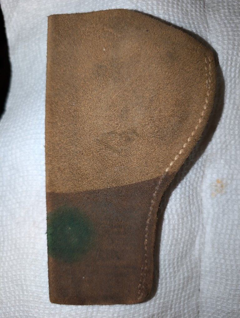 Vintage Alfonso's (I Think) Suede Leather Waistband Clip-On Case, Two Tone, Clip Has Surface Rust, Spot On Front, A Bit Stiff As Mom Never Used It. Ju