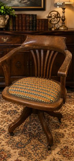 Like NEW Vintage Bankers, Attorneys, Clerks Swivel Chair *MAKEanOFFER*