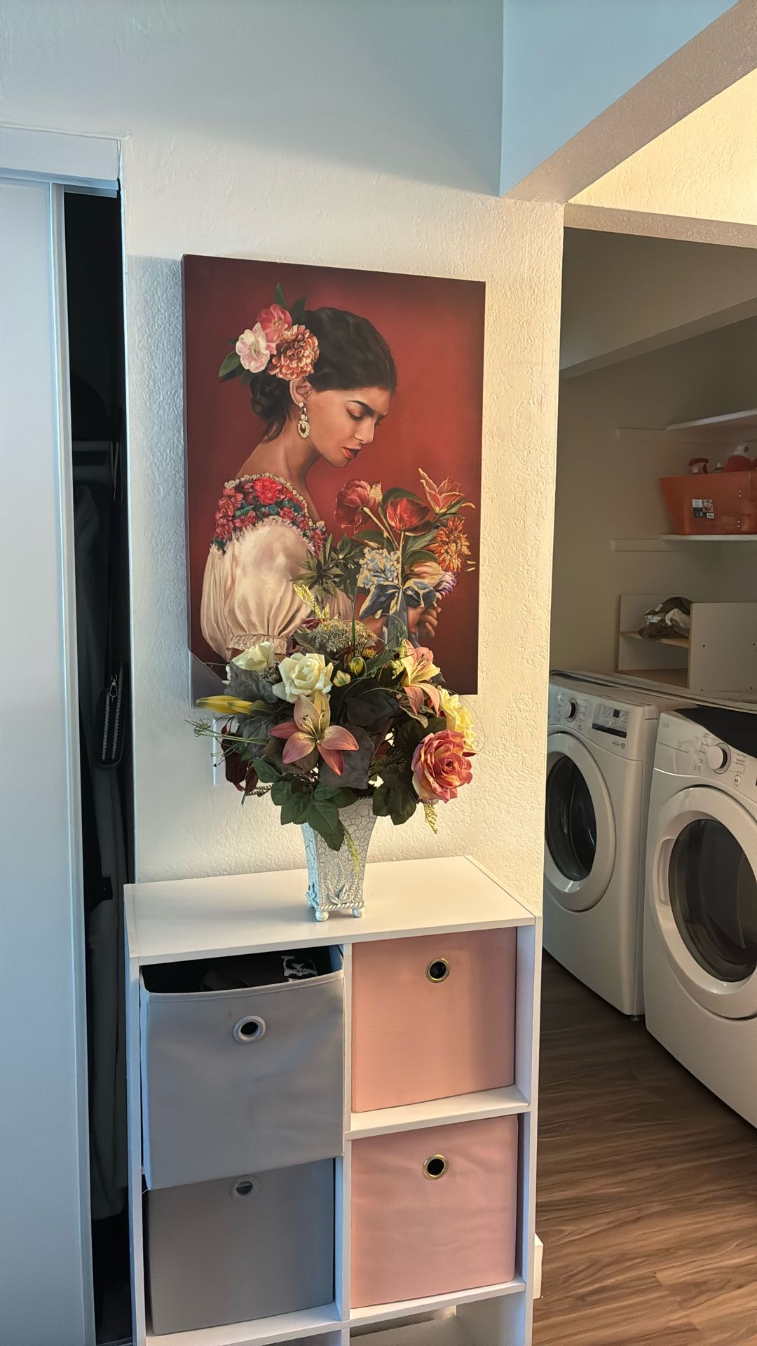 Wall Picture Decorate With Flower Decorate