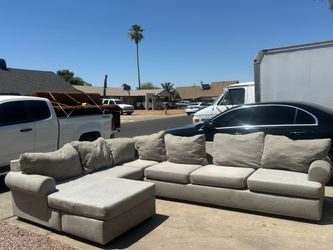 Sectional sofa couch