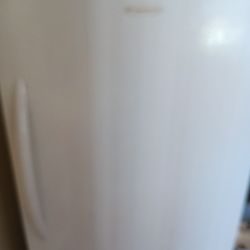 Frigidaire Freezer 
