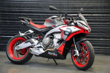 2022 Aprilia Tuono 660
