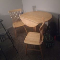 Leaf Maple Kitchen Table With Matching Chairs