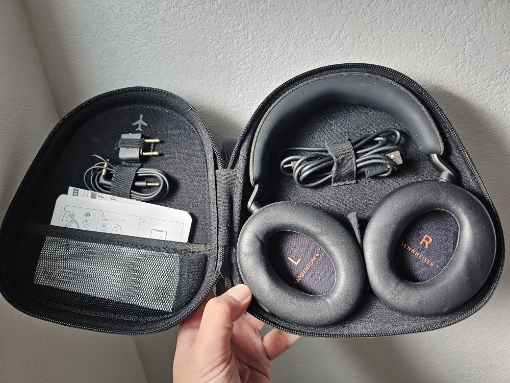 Sennheiser Momentum 4 Black