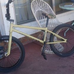 20' EASTERN JAVALIN BMX