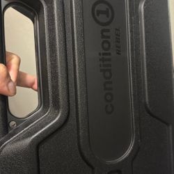 Condition 1 Rebel Rifle Case - Empty