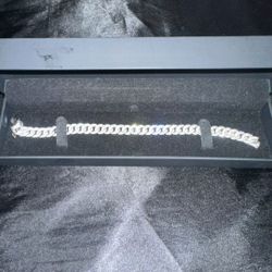2 CT. T.W. Diamond Cuban Curb Chain Bracelet
in Sterling Silver -8.5