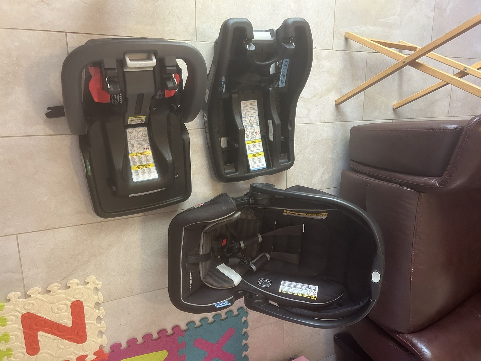 Graco Snug ride Infant Car Seat