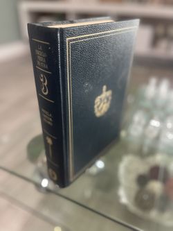 Tomo 3 de La Enciclopedia de Cuba. 
