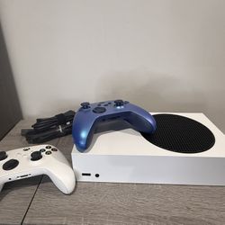 Xbox Series S Bundle 512 GB – Excellent Condition