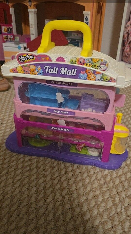 Shopkins Tall Mall Playset