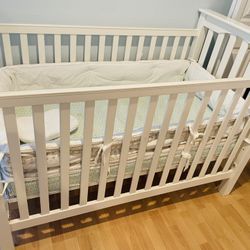 Crib For Babies With Mattress And Side Covers 
