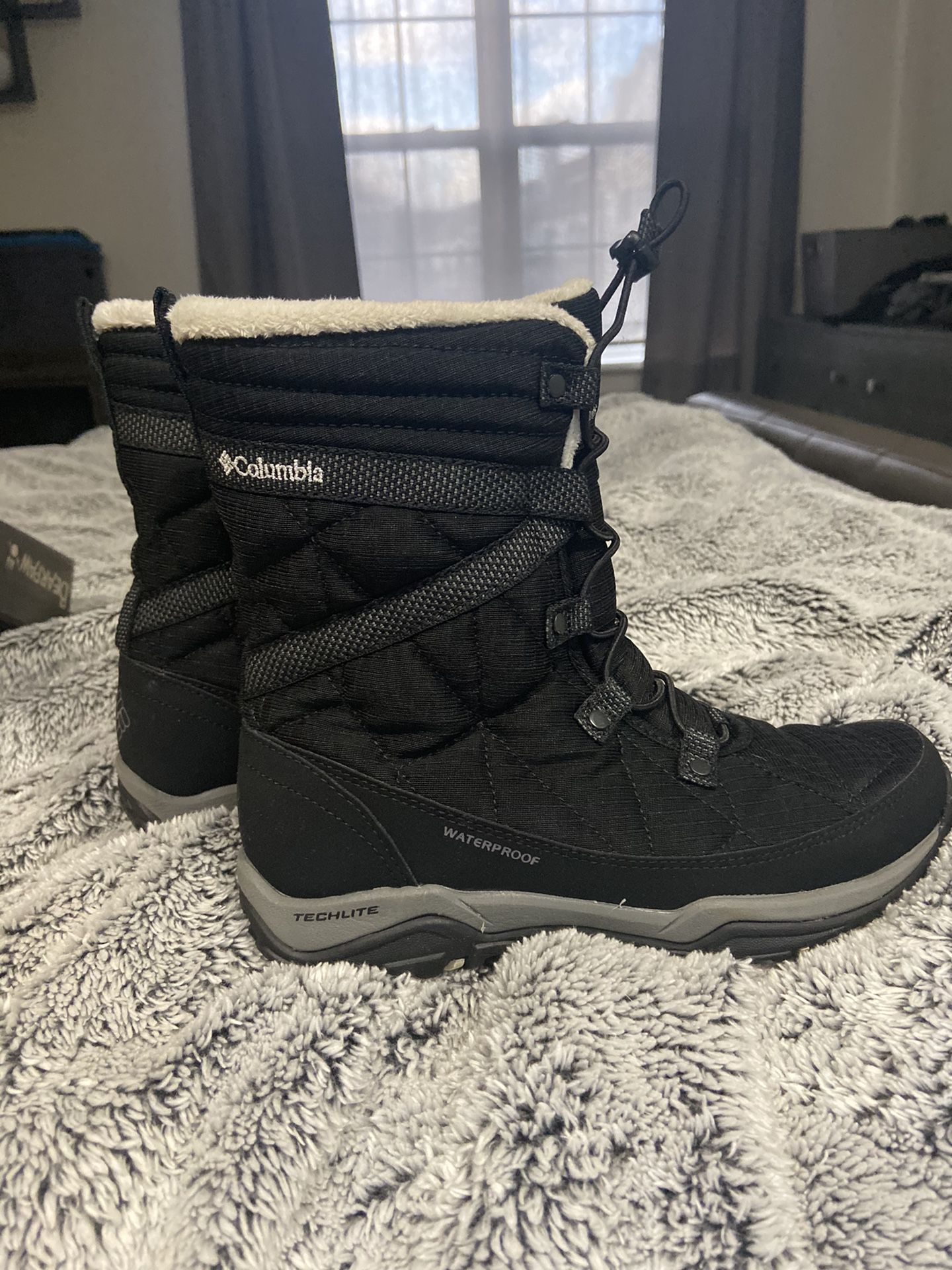 Columbia waterproof winter boots size 6 for girls
