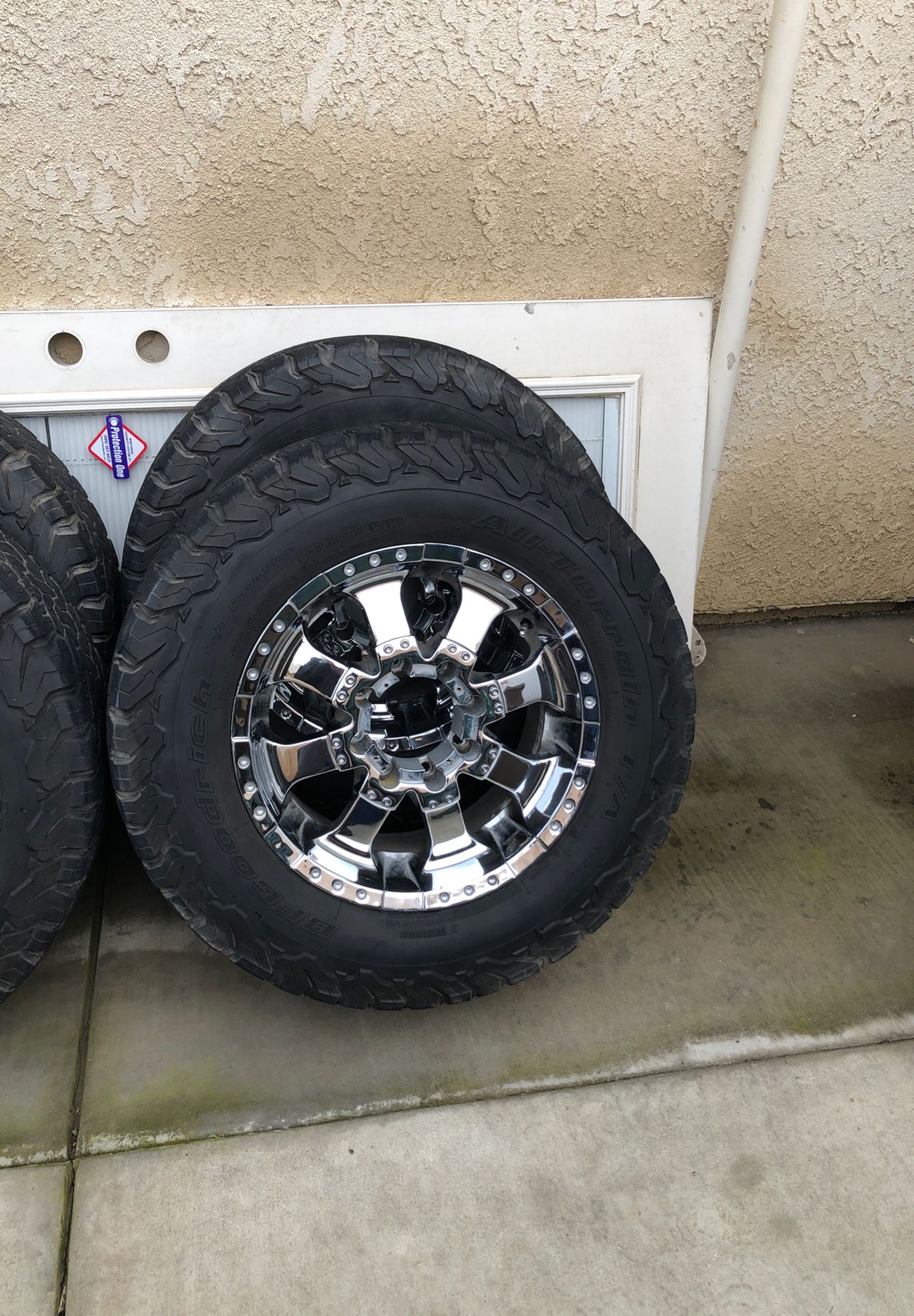 18 inch rims & tires 8 lug Chevy for Sale in Tulare, CA - OfferUp