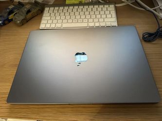 Apple MacBook Pro 16