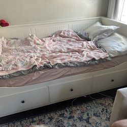 IKEA Daybed Trundle 