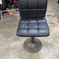 Swivel  Chair 