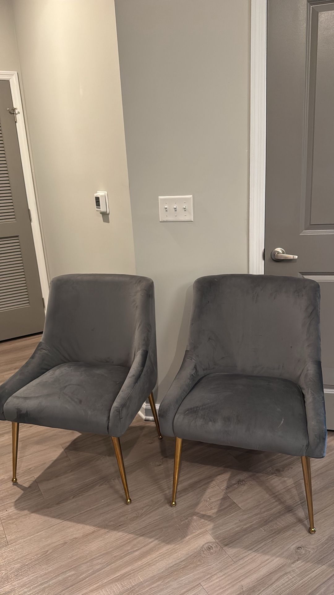 Accent Chairs