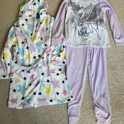 Girl’s Unicorn Pajama And Robe Set