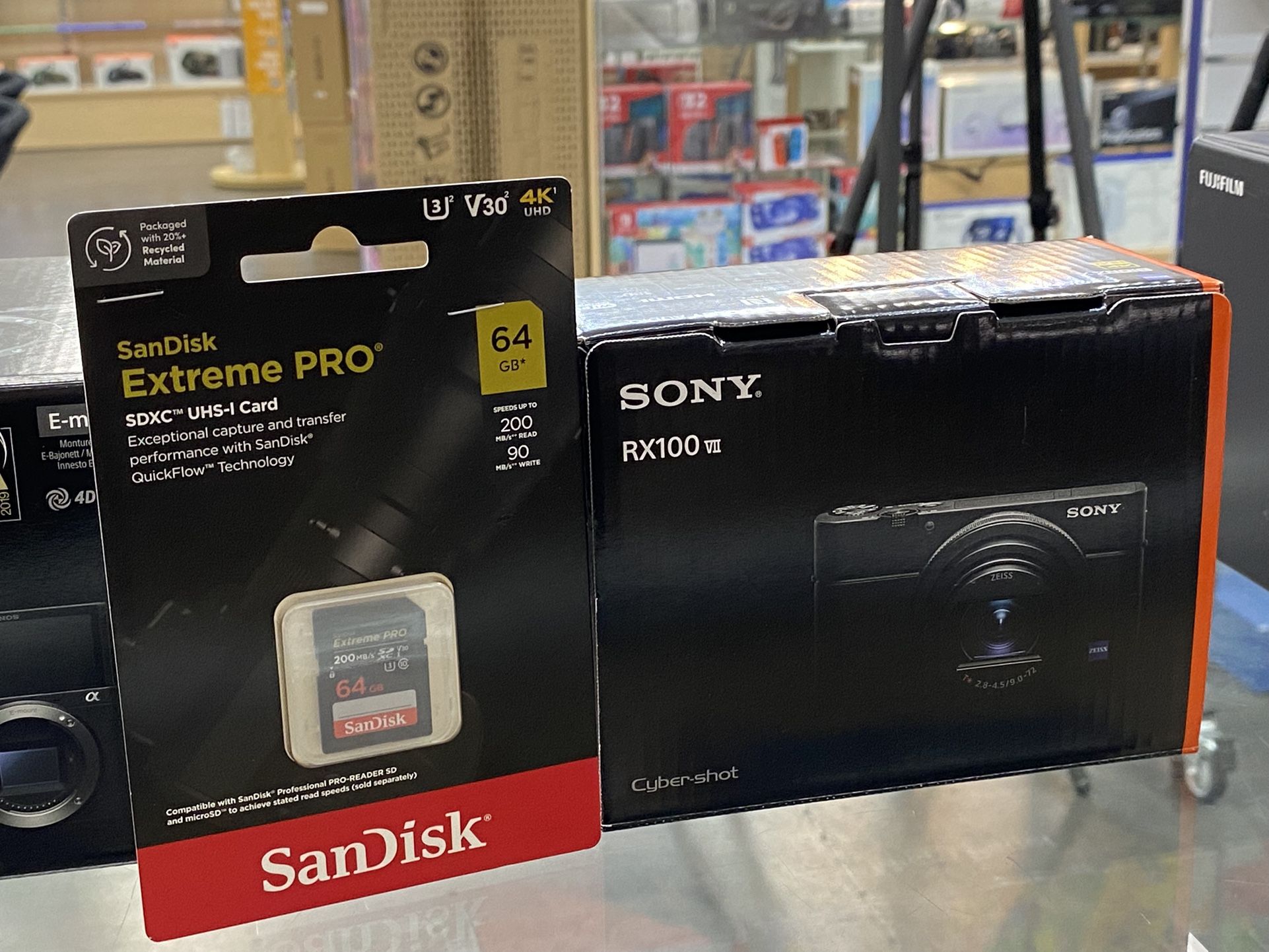 Sony RX100 VII Digital Camera