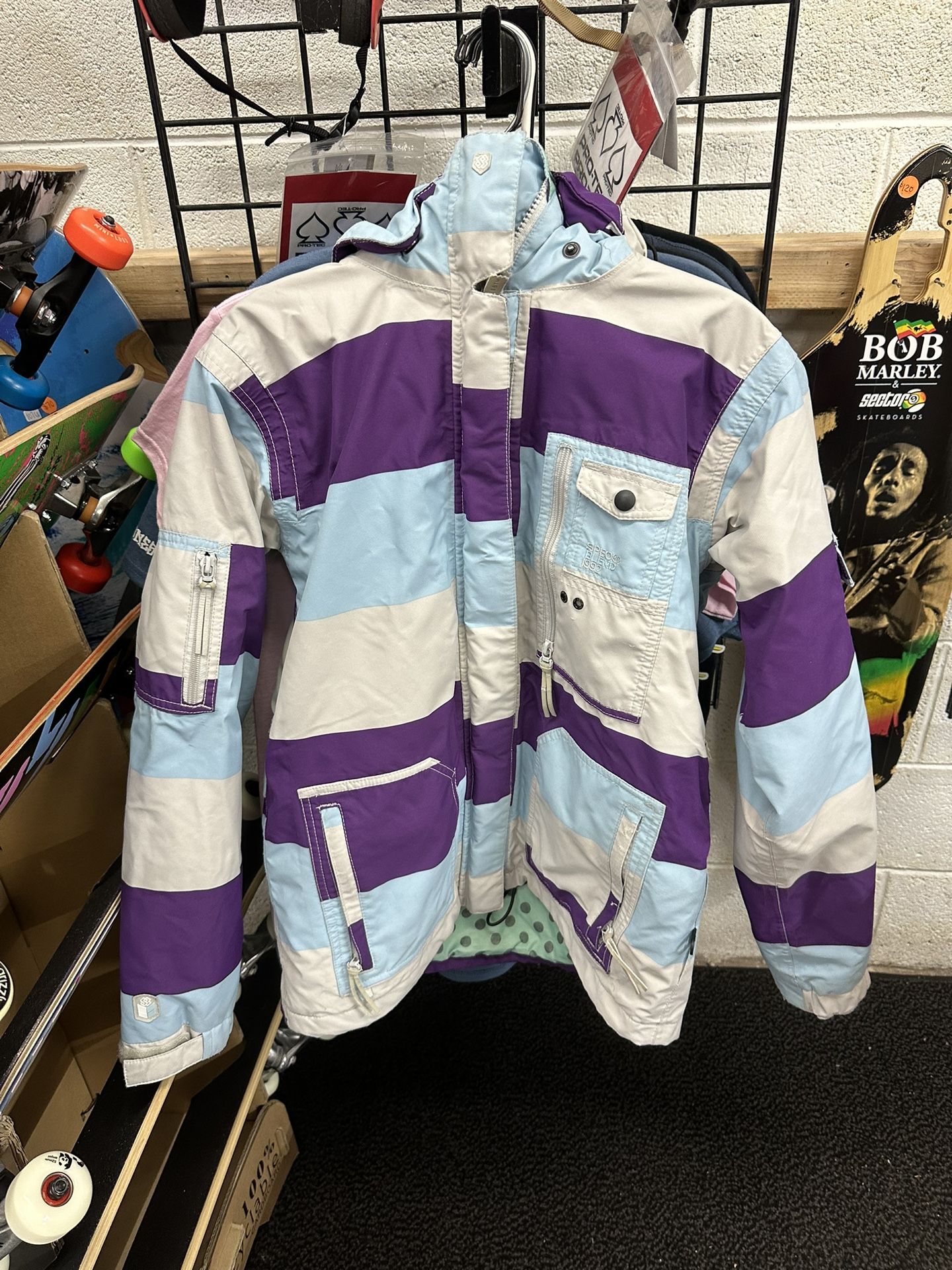 Special Blend Smallest Snowboard Jacket for Sale in Las Vegas, NV OfferUp