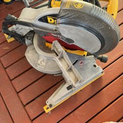 Dewalt Saw