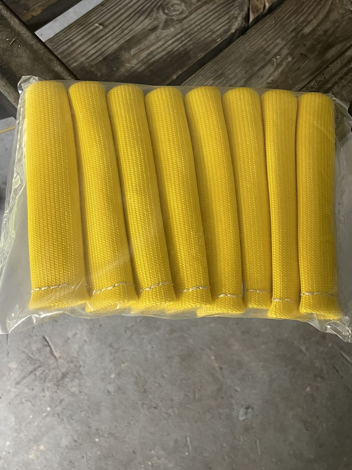 Spark Plug Heat Shield Sleeve For 8 Pieces.