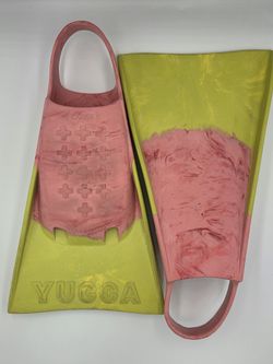 YUCCA Swim fins- Limited Guava color Large