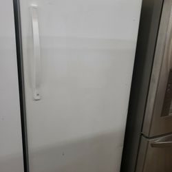 Ge Haier Up Right Freezer 21cf Frost Free 