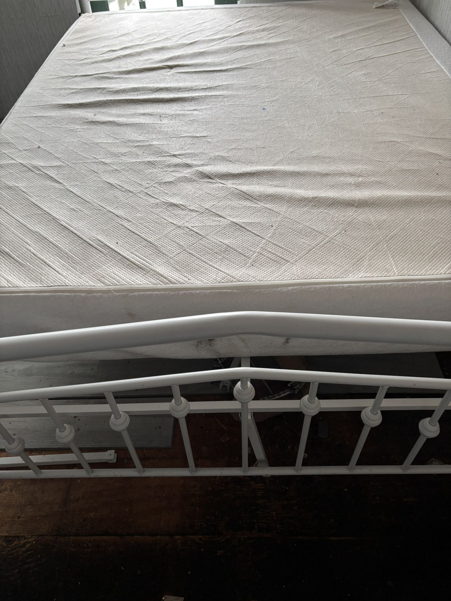 Full Size Bed And Frame 