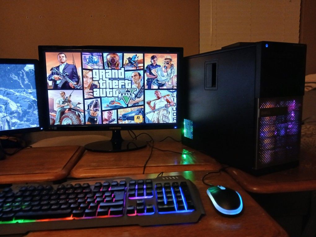 Gaming Pc With 2 Monitors Mouse & Keyboard I5 Radeon Graphics