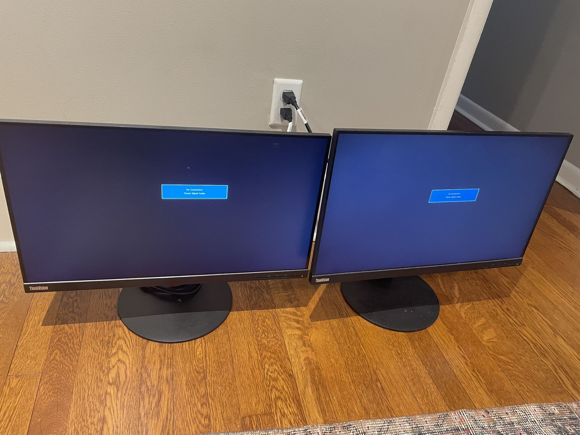 2 Lenovo 24” Monitors