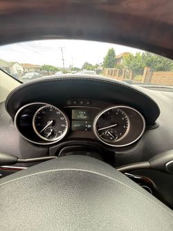 Mercedes-Benz Instrument Cluster Gauge Cluster