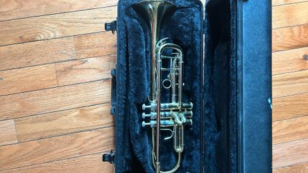 TR500 Bb Silver Plated Trumpet, 3-Piston Valves, Water Key, Case