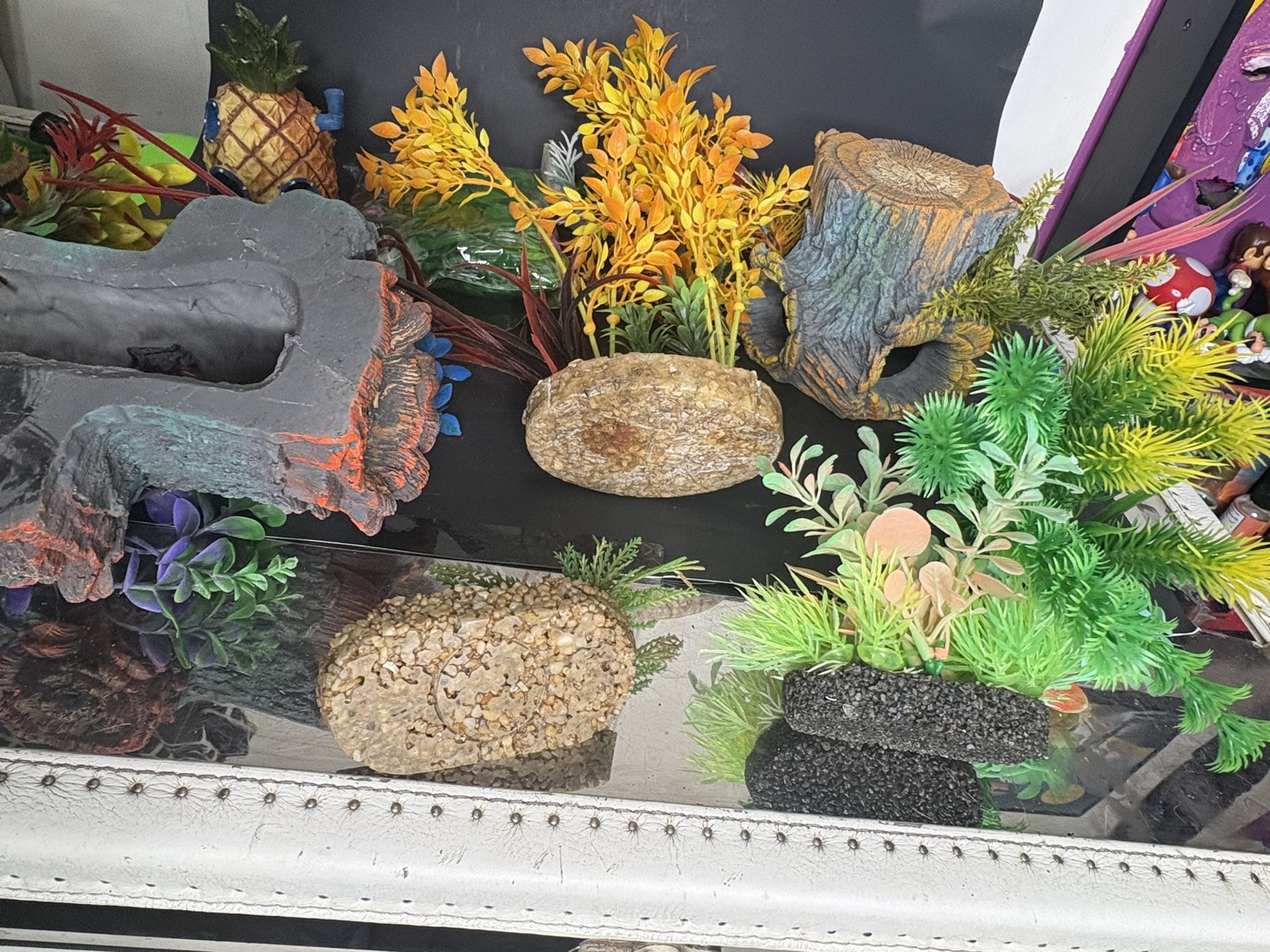 New - Fish tank decor