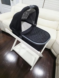 UPPAbaby Bassinet and UPPAbaby Bassinet Stand.