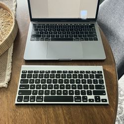  Rechargeable Bluetooth Keyboard for MacOS, Jelly Comb 009E Compact