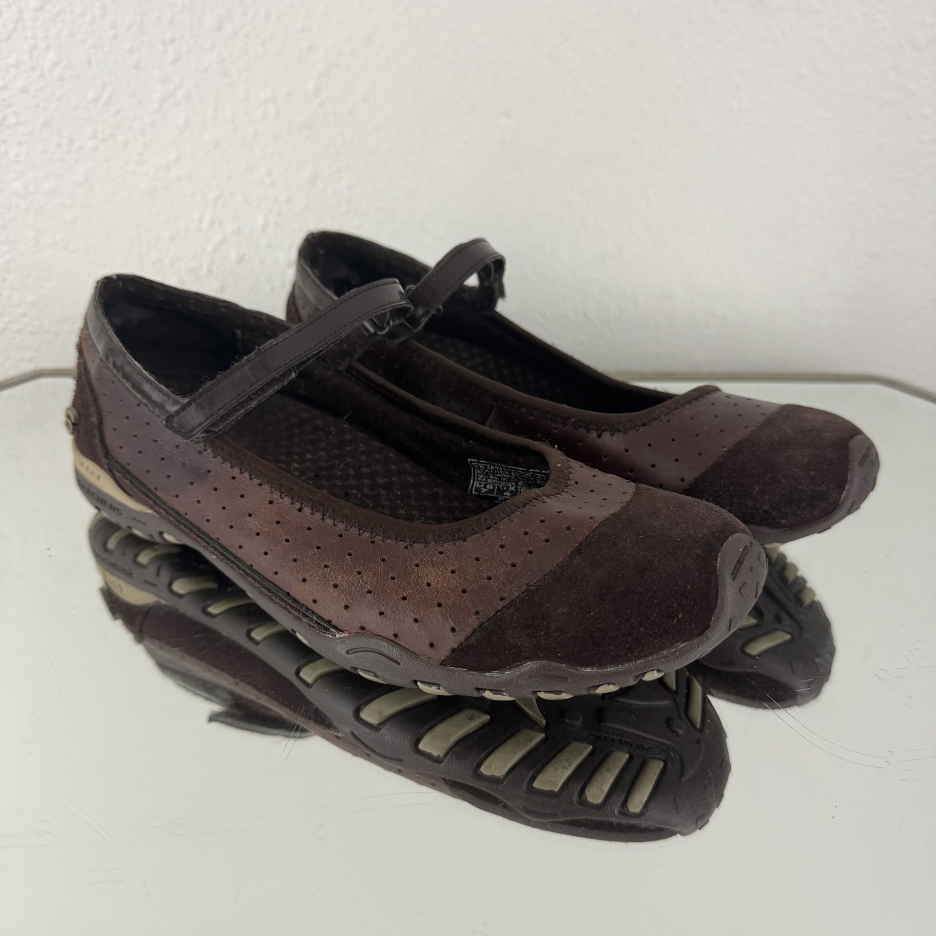 SKECHERS Vintage Y2K 2000s Brown Leather Suede Sporty Slip On Ballet Flats