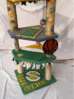 Custom PFT cat tower in Vintage seattle sonic style