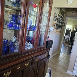 China buffet and Hutch