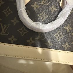 Louis Vuitton Alma bb Bag 
