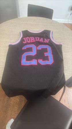 Micheal Jordan space jam jersey