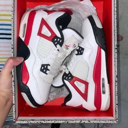 Jordan 4 Retro Red cement  4Y